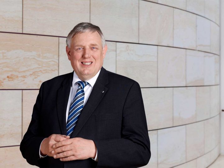 Es klingt unglaublich – NRW-Spitze veröffentlicht falsche Zahlen zur Impfsituation in Pflegeheimen