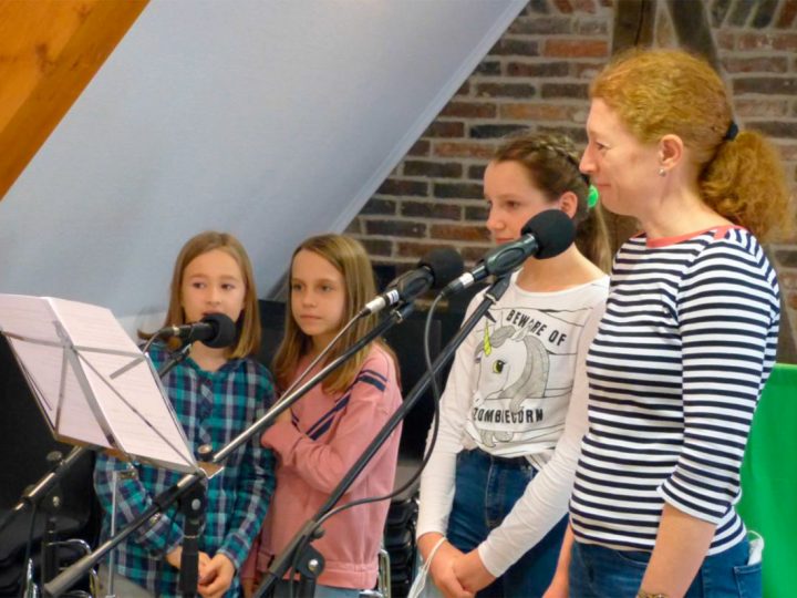 Mehr als 30 Künstler touren durch Altenheime