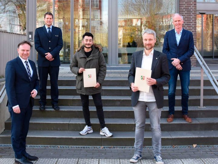 Landrat Dr. Kai Zwicker ehrt couragierte Bürger