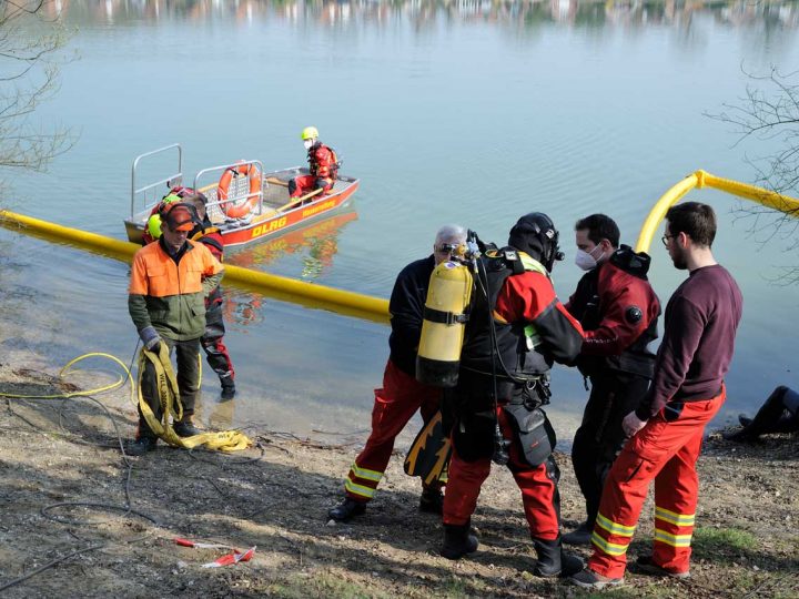 Traktor und Häcksler im Burloer Klostersee versenkt