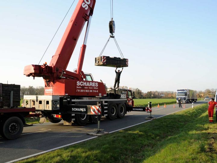 UPDATE- Bergung des versunkenen Traktors gestaltet sich schwierig