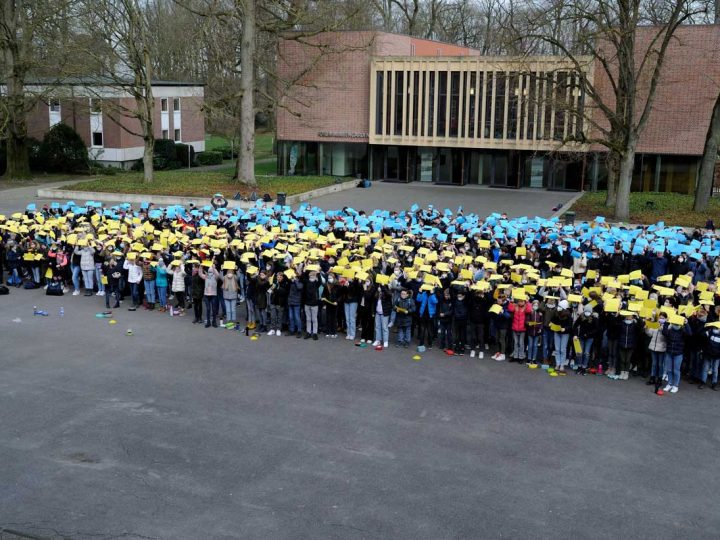 Ukraine-Konflikt: Mariengardener Schülerinnen und Schüler bringen Solidarität und Hoffnung zum Ausdruck