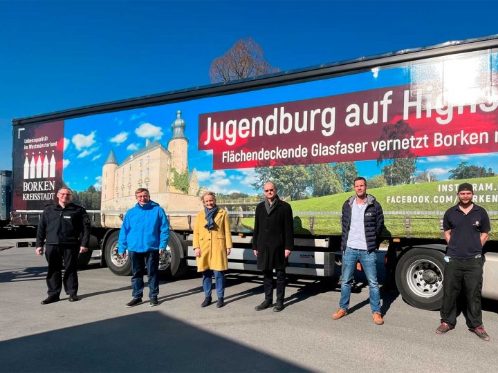 Ukraine-Hilfe – LKW der Firma Borchers bringt medizinische sowie dringend benötigte Ausstattung nach Polen