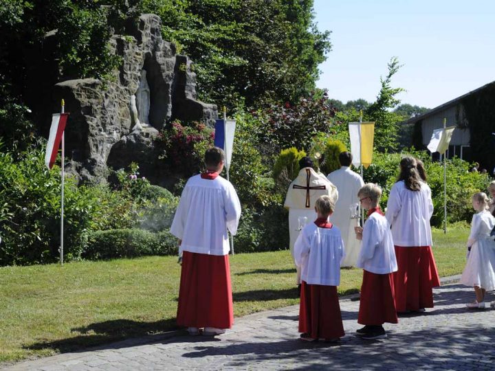 Einladung – Fronleichnam in der Kirchengemeinde St. Ludgerus