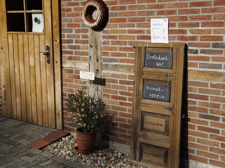 Ankündigung – Feierlichkeiten zum Erntedankfest am Burloer Heimathaus