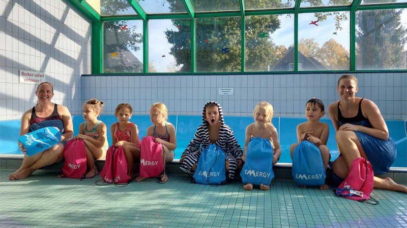 Im CoeBad Coesfeld schon gestartet, bieten die Stadtwerke jetzt auch im Aquarius Borken Schwimmkurse für die Kleinsten. Foto: pd