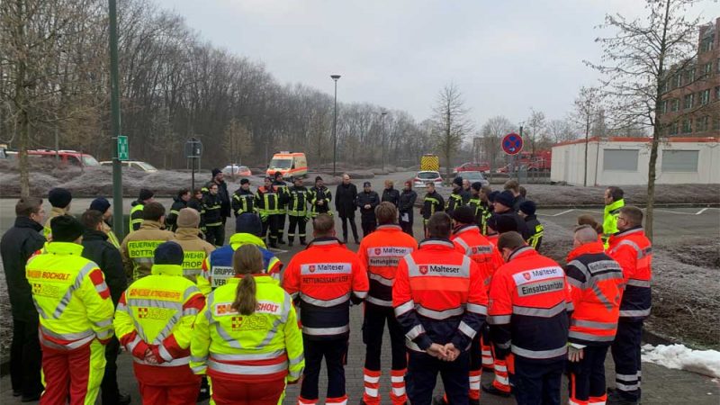 Insgesamt rund 80 Kräfte verschiedener Feeuerwehren und Hilfsorganisationen beteiligten sich an der Übung des „Logistik Zug NRW“ ©