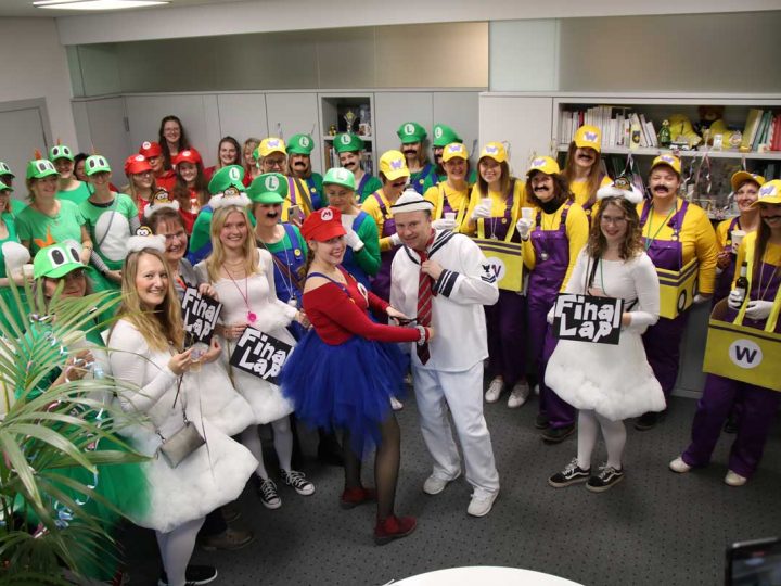 „Super-Mario“ in Aktion – Altweiber-Alarm im Borkener Kreishaus