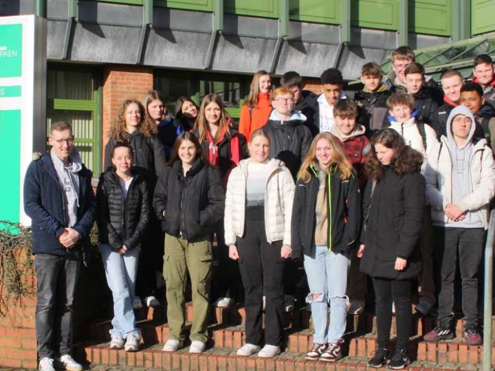 Weseker Schülerinnen und Schüler zu Besuch im Kreishaus