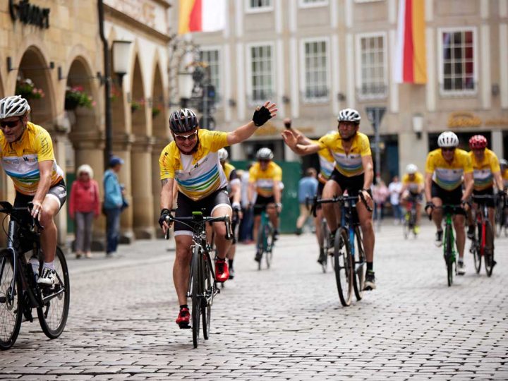 RennFietsen sammeln 30.000 Euro für Kinder in Not