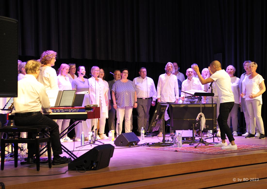 Chor „Pro C-Dur“ im Forum Mariengarden – Funke sprang schnell aufs Publikum über