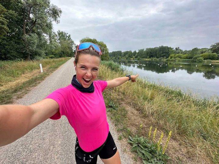 120 Marathons in 140 Tagen | Extremläuferin Joyce Hübner schaut auch kurz in Burlo vorbei