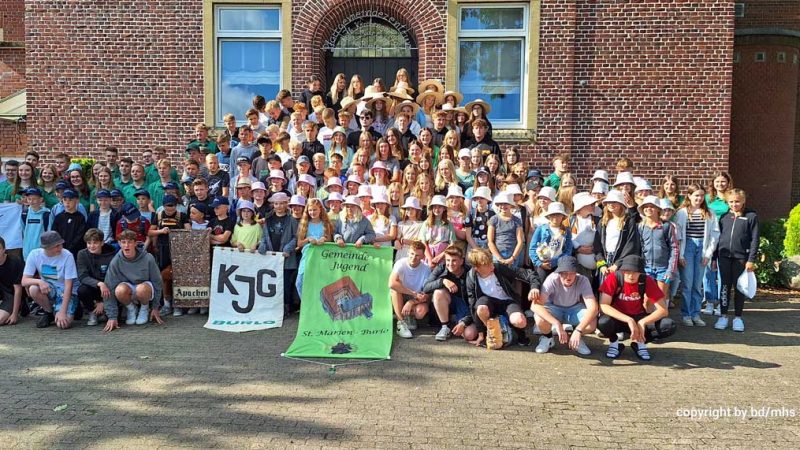 Von Burlo nach Hameln – Ein Tross mit fast 180 Teilnehmer:innen startete ins Ferienlager