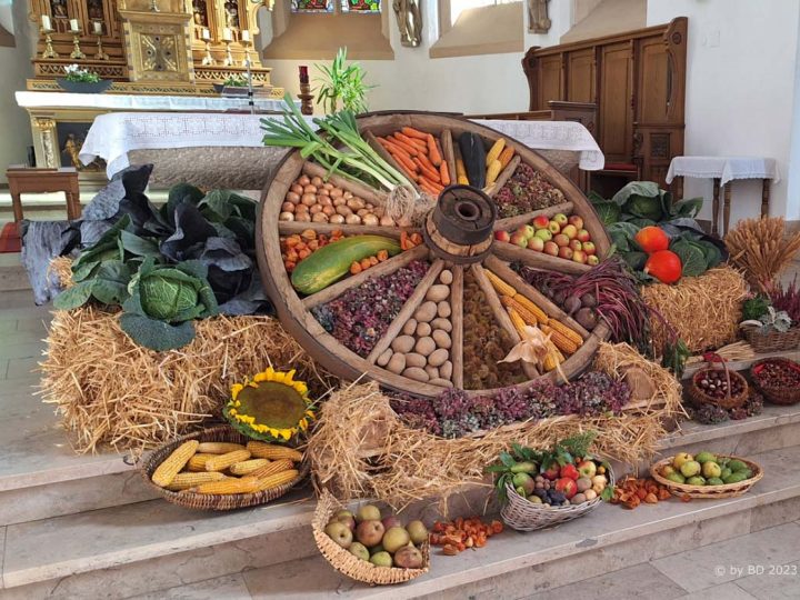 Erntedankfest in Burlo – Mix aus religiöser Tradition und Outdoor-Party