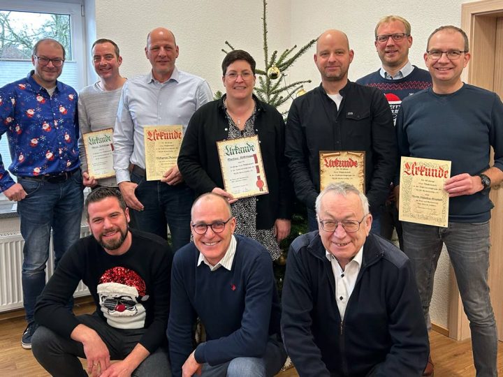 Instrumentalgruppe Borkenwirthe ehrt langjährige Mitglieder