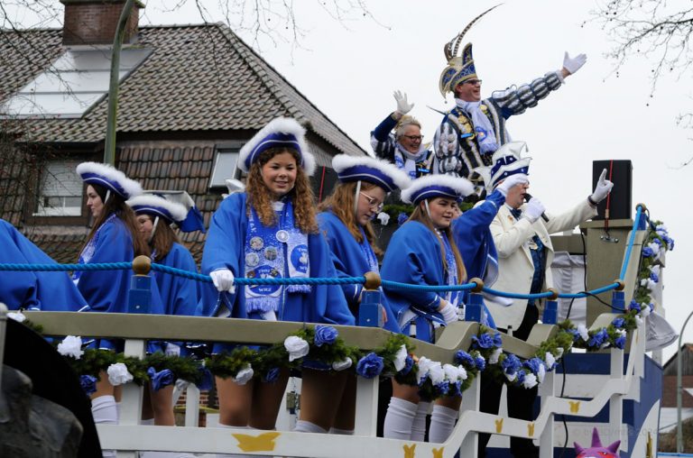 Prinzenwagen des Weseker Rosenmontagszuges - Foto: © BD/mhs