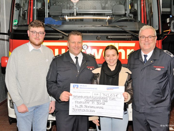 KLJB überreicht großzügige Spende an die Freiwillige Feuerwehr in Burlo