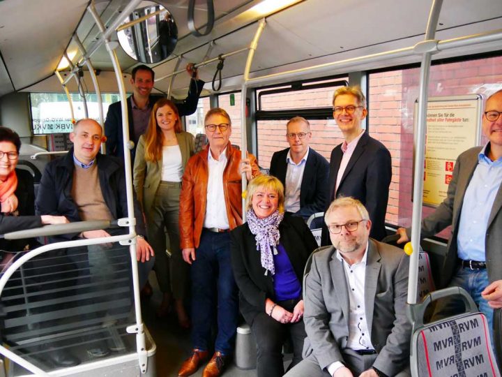 Busfahren als Beruf: Aktionswoche im Münsterland lädt Interessierte zum Ausprobieren ein