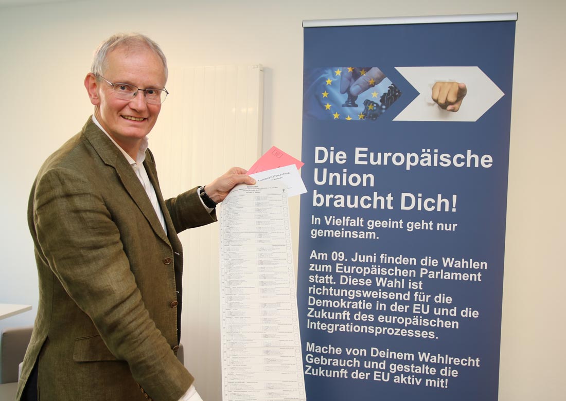 Kreisdirektor Dr. Ansgar Hörster weist in seiner Funktion als Kreiswahlleiter auf die Möglichkeit der Briefwahl hin. © Kreis Borken