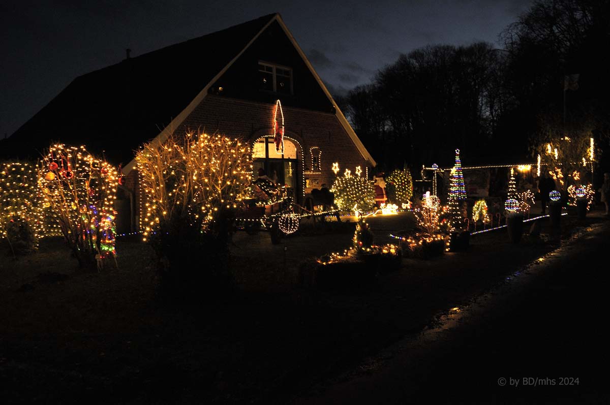 Lichtermeer in Burlo – Familie Hüning sorgt mit Weihnachtsbeleuchtung für Aufsehen