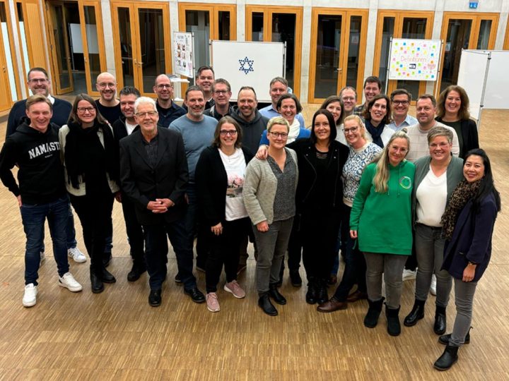 Klassentreffen zum 25-jährigen Abitur: Eine Zeitreise in die Vergangenheit