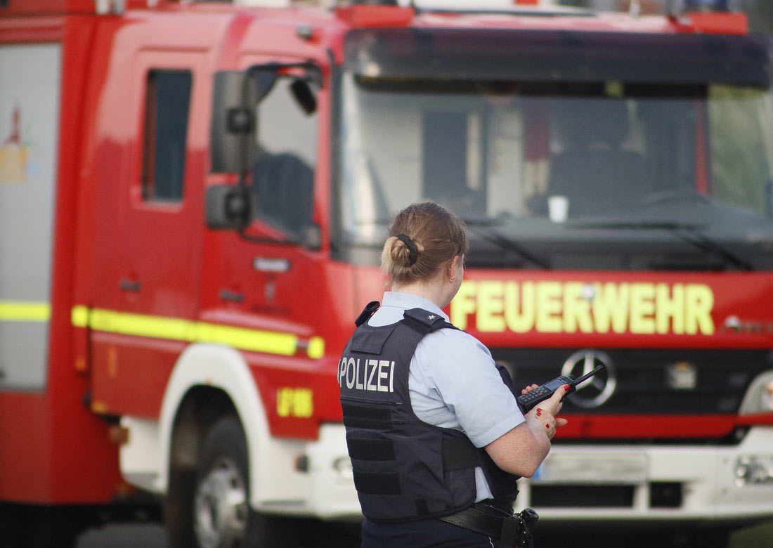 Polizei- und Feuerwehreinsatz - Symbolbild