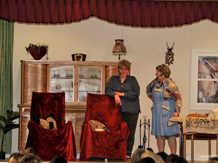 Burloer Theater-Tanten-Club (TTC) lädt zur Sketchparade ins PGZ ein