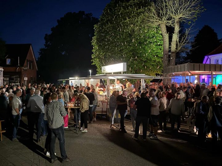 Bürgergenossenschaft Klosterpforte freute sich über viele Gäste zum Tanz in den Mai-Event