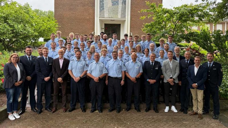 Zukunft im Einsatz – Polizeianwärterinnen und -anwärter begleiten Streifendienst