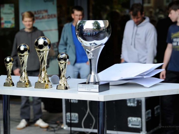Ranzen-Cup in Burlo – Kinder der Gemener Cordula-Schule gehen als Sieger vom Platz