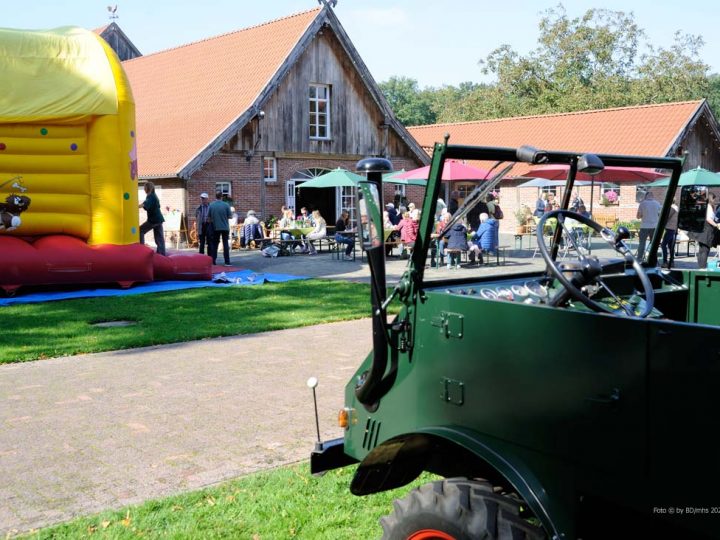 Erntedankfest am Burloer Heimathaus profitierte vom spätsommerlichem Wetter
