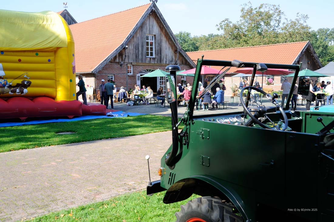 Erntedankfest am Burloer Heimathaus profitierte vom spätsommerlichem Wetter