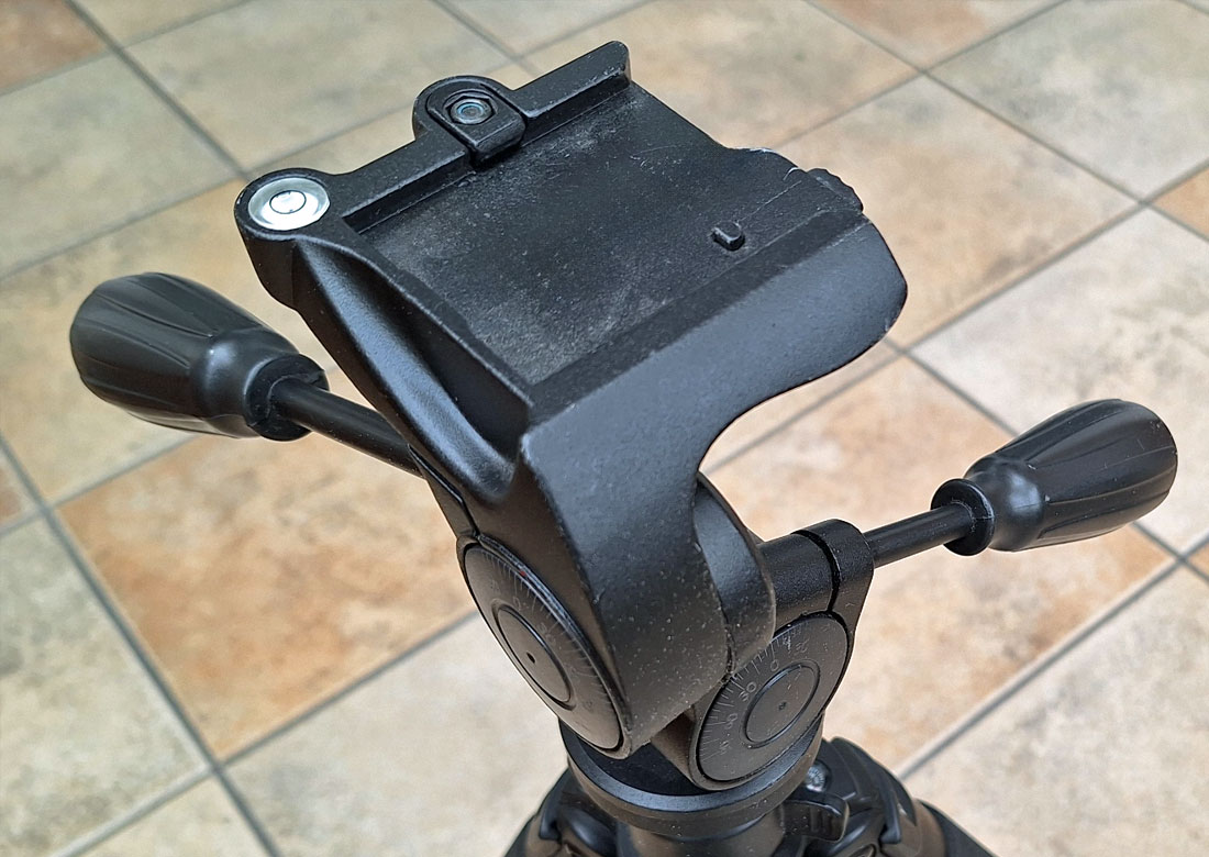 Profi-Foto- und Videostativ