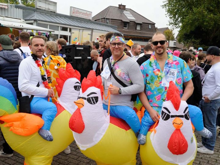 In Weseke feierten rund 350 Personen den ersten feucht-fröhlichen „Weseker Kastenlauf“ (FOTOS)