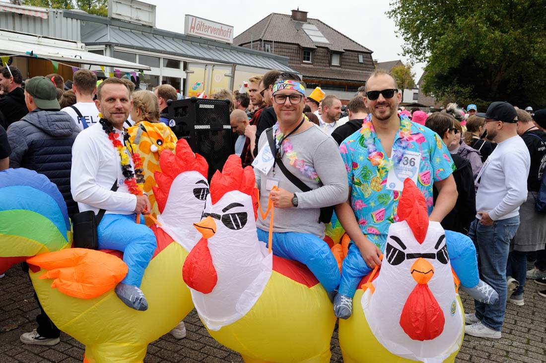 In Weseke feierten rund 350 Personen den ersten feucht-fröhlichen „Weseker Kastenlauf“ (FOTOS)