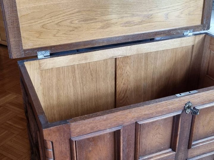 Verschenke Holztruhe aus den 1950er/1960er Jahren