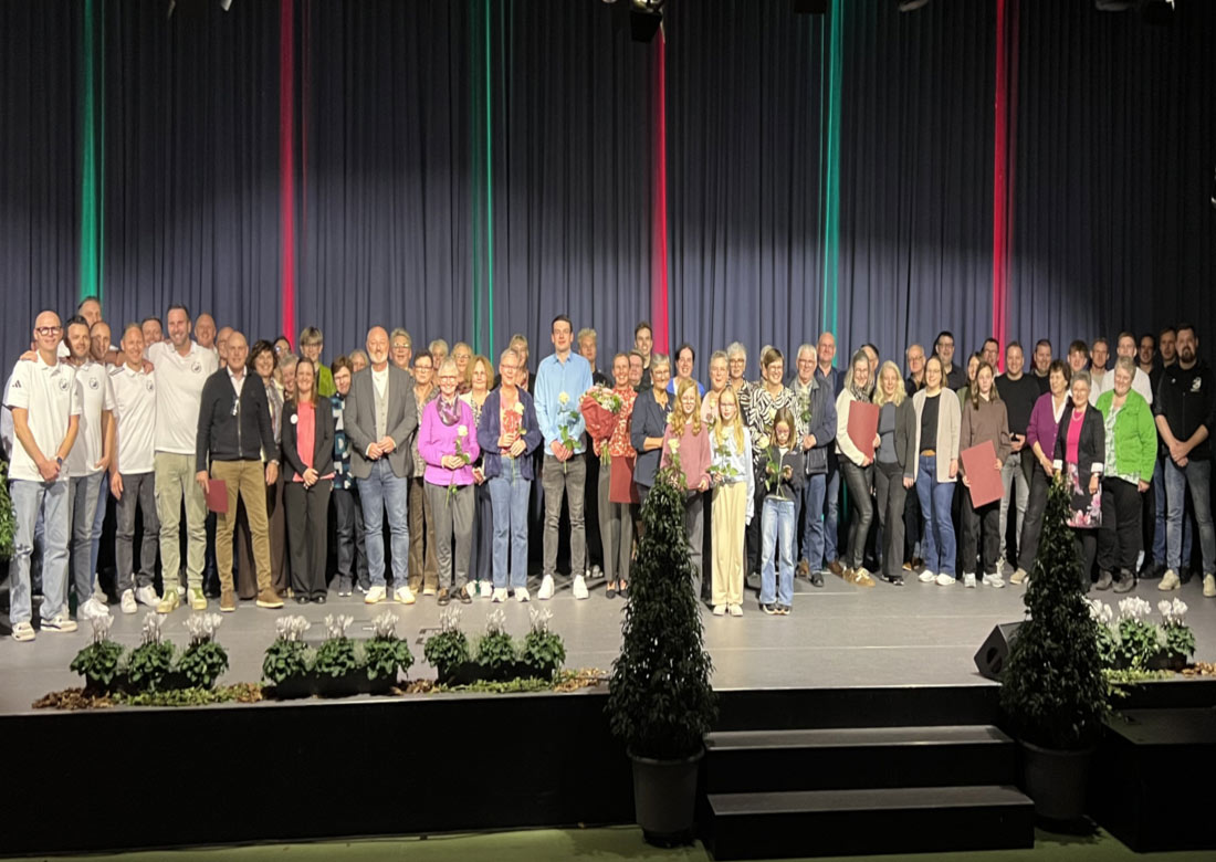 300 Gäste besuchten die Ehrenamtsgala 2025 für Sport und Ehrenamt in der Jakobihalle