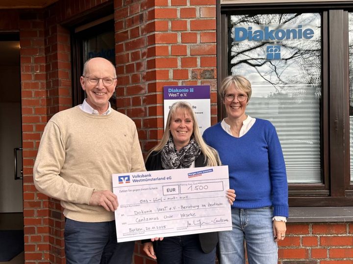 Cantamus-Chor aus Weseke übergibt nach Konzert in Burlo 1.500 Euro Spende an die Diakonie WesT e.V.