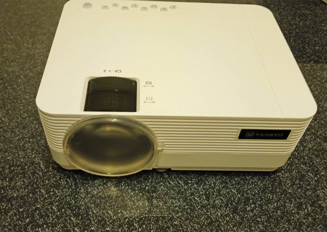 Verkaufe Beamer - Foto: privat