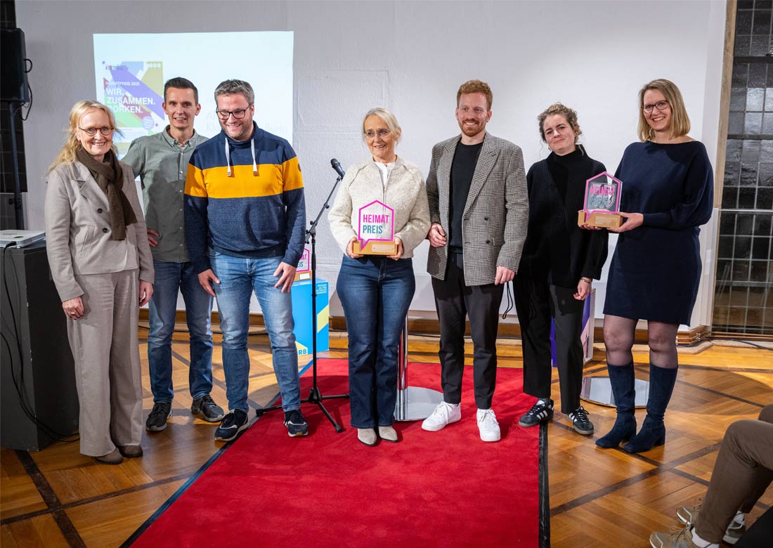 Die zweiten Plätze teilen sich die Nachbarschaft Mühlenstraße und die Bürgergenossenschaft Klosterpforte Burlo eG. (Copyright: Peter Marlie)