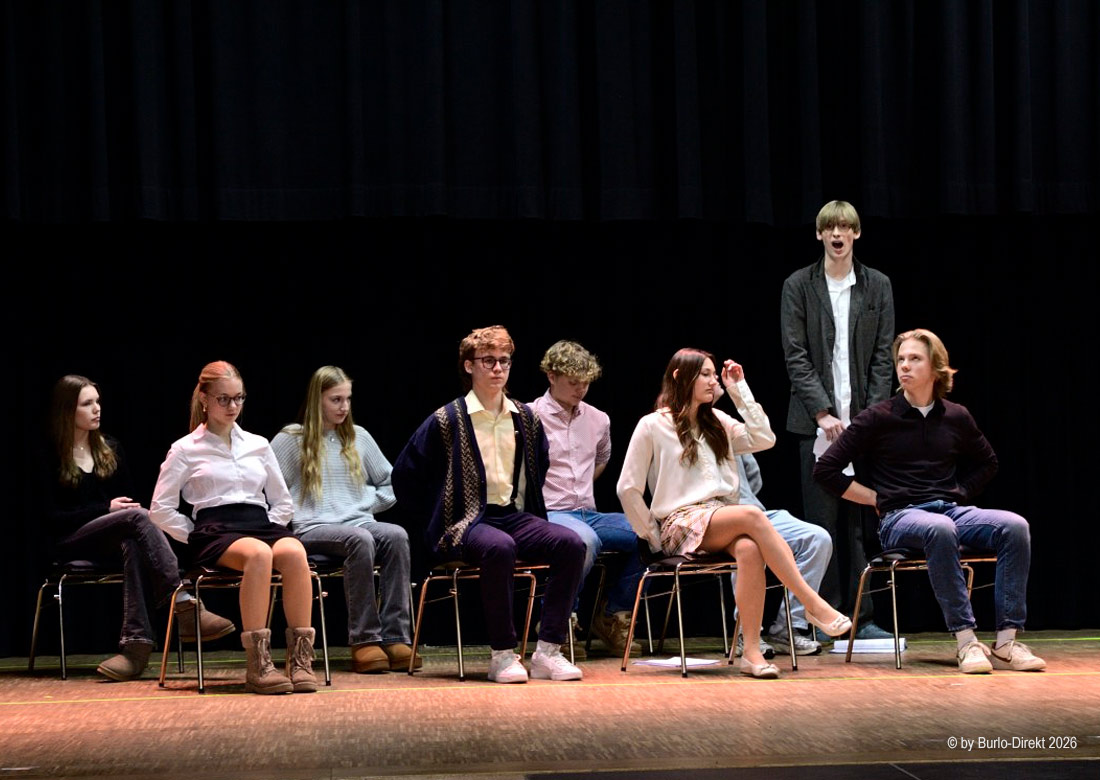 Junges Ensemble Mariengarden – Proben für das Bühnenstück „Die Welle“