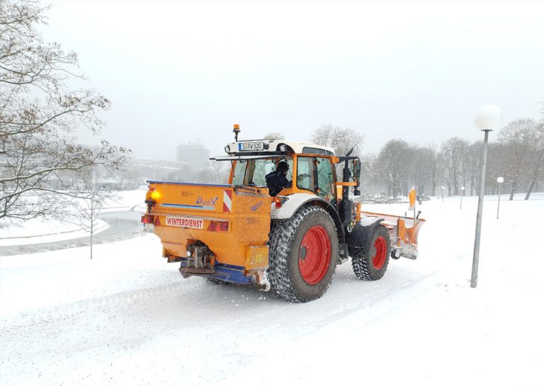 Gefahren durch Schneefall und Straßenglätte - Symbolbild pixabay