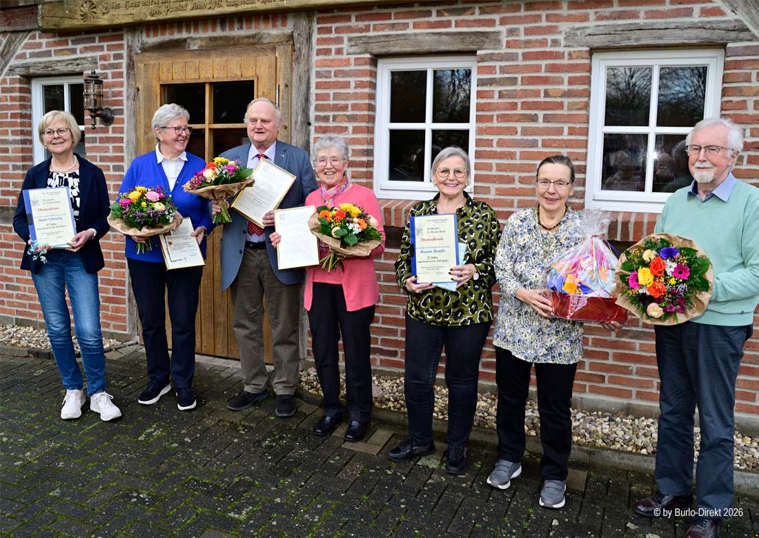 Foto von links nach rechts: Beate Schmeing, Hedwig Hüning, Günter Gudel, Erna Anschlag, Marion Bortels, Gaby Wichelmann und Josef Pütter. Foto: Burlo-Direkt 2026