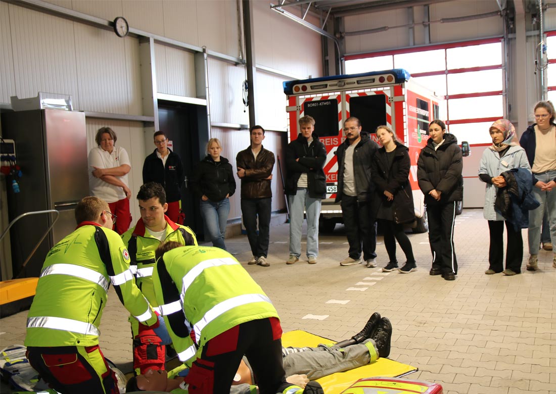 Die Einsatzkräfte demonstrierten eine „High-Performance-Reanimation“