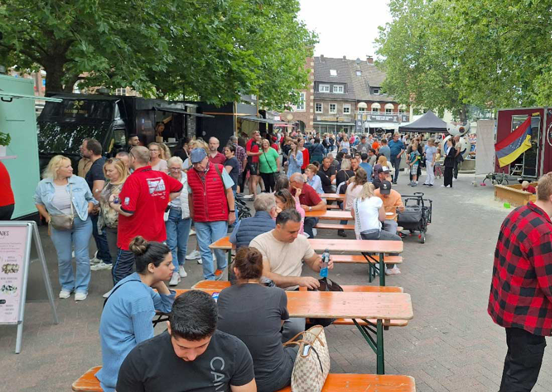 Das Street-Food-Festival in Borken lockt regelmäßig viele Besucher in die Innenstadt - Foto: BD-Archiv