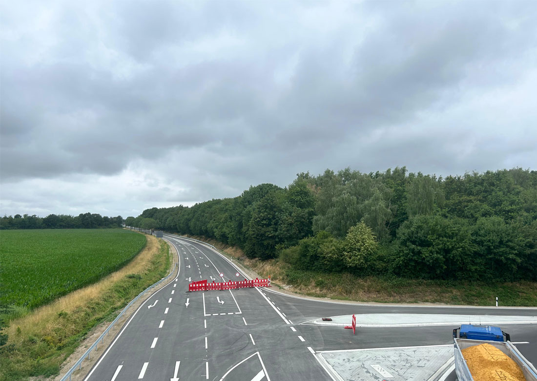 Die Sanierung der B70 in Borken konnte zwei Monate früher als ursprünglich geplant abgeschlossen werden - Landesbetrieb Straßen.NRW