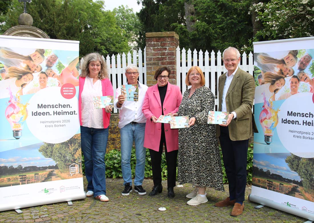 Rufen zur Bewerbung für den Heimatpreis auf (v.l.): Ulrike Brandt, Dietmar Eisele, Christel Höink, Elisabeth Büning und Kreisdirektor Dr. Ansgar Hörster.