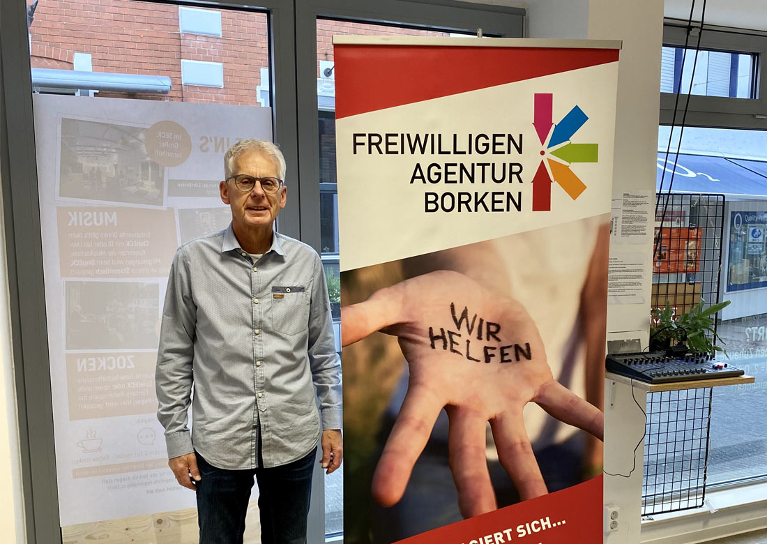 Hans Werner Zaksek leitet die Sprechstunde der Freiwilligen Agentur. Foto: Stadt Borken