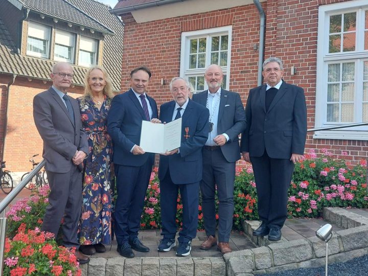 Bundesverdienstkreuz für Dr. Heinrich Bäßmann aus Oeding – Auszeichnung für jahrzehntelanges Engagement